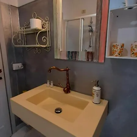 Rosa Malpensa Bed & Breakfast